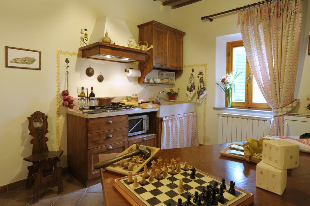 Agriturismo Podere Poggio Ai Cieli San Gimignano Værelse billede