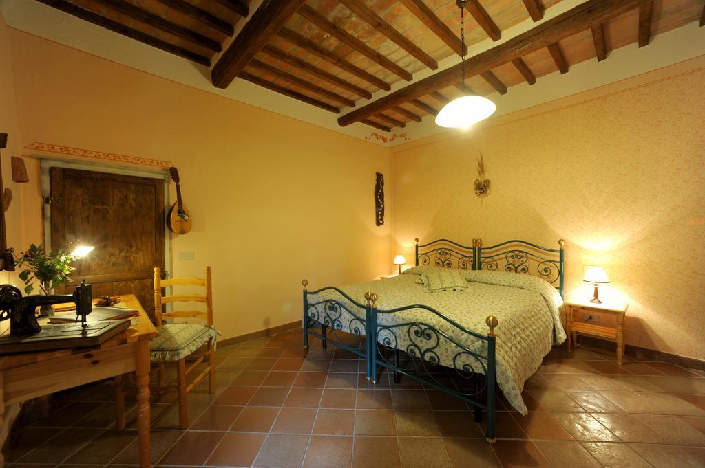 Agriturismo Podere Poggio Ai Cieli San Gimignano Værelse billede